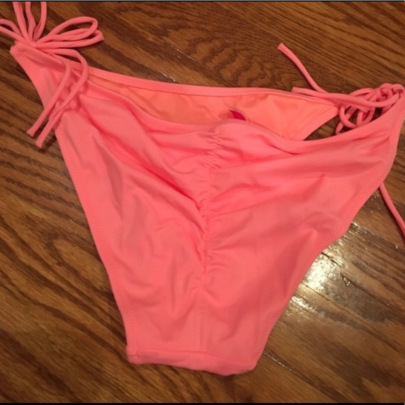 Victoria’s Secret bikini  summer swimsuit - Picture 4 of 4